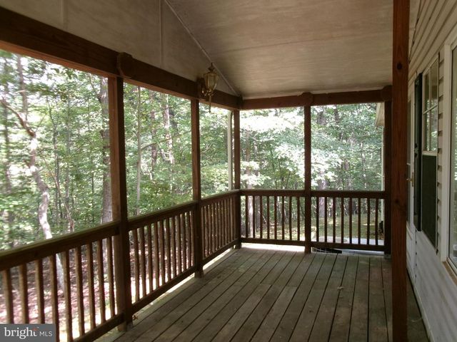 125 WHISPERING KNOLLS DR, Winchester, VA 22603