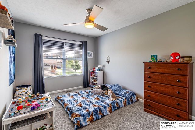 8710 S 168th Avenue, Omaha, NE 68136