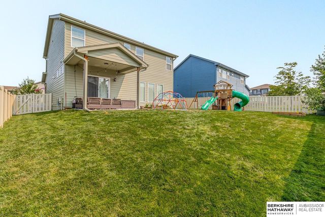8710 S 168th Avenue, Omaha, NE 68136