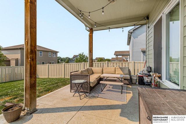 8710 S 168th Avenue, Omaha, NE 68136