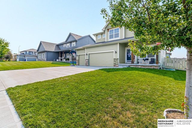 8710 S 168th Avenue, Omaha, NE 68136