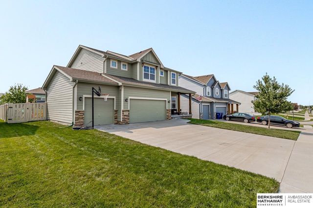 8710 S 168th Avenue, Omaha, NE 68136