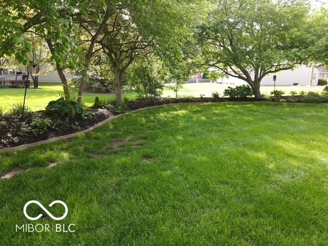 8025 Winterset Circle, Indianapolis, IN 46214