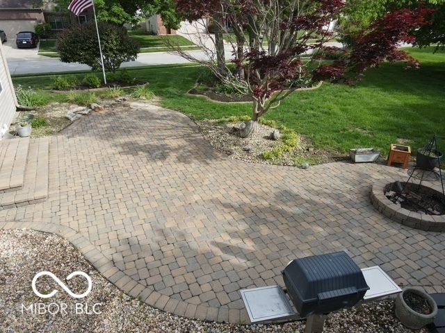 8025 Winterset Circle, Indianapolis, IN 46214