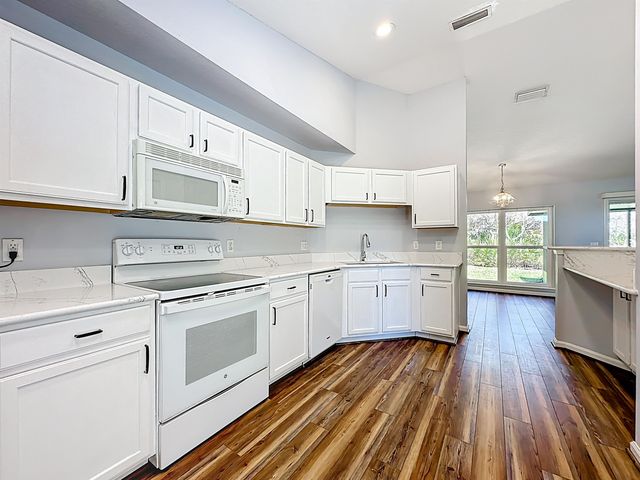 200 Merida Rd, St Augustine, FL 32086