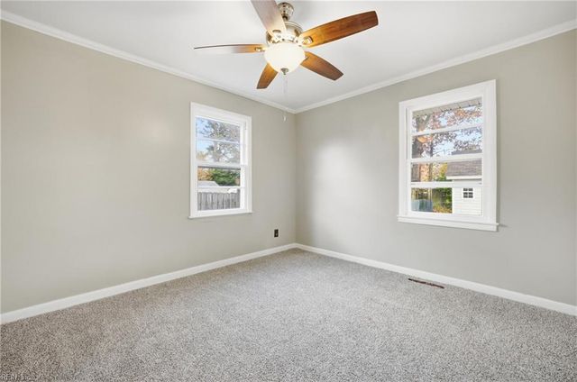 213 Kingwood DR, Newport News, VA 23601