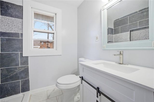 213 Kingwood DR, Newport News, VA 23601