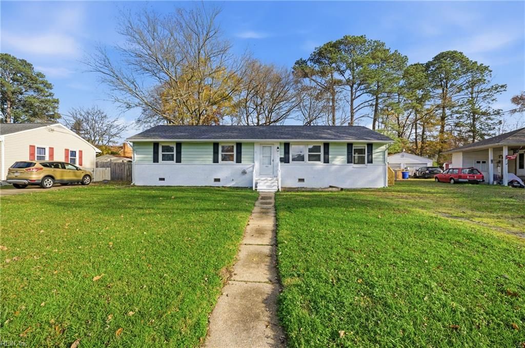 213 Kingwood DR, Newport News, VA 23601