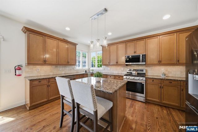 2 E David Drive, Hanover Township, NJ 07981