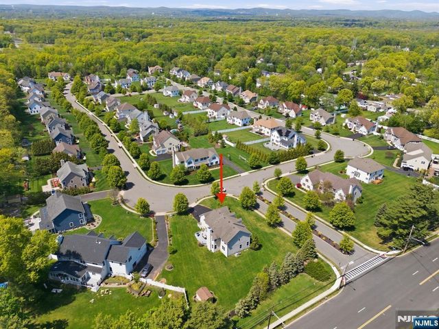 2 E David Drive, Hanover Township, NJ 07981