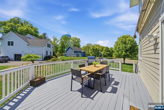 2 E David Drive, Hanover Township, NJ 07981