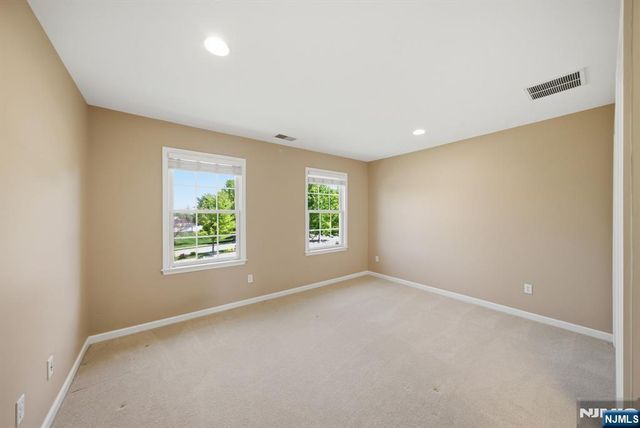 2 E David Drive, Hanover Township, NJ 07981