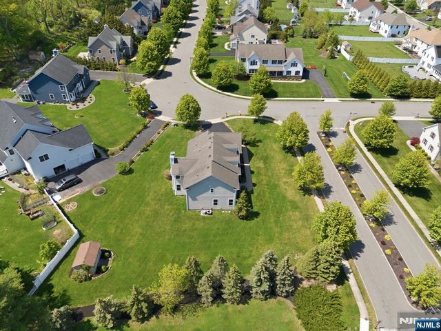 2 E David Drive, Hanover Township, NJ 07981