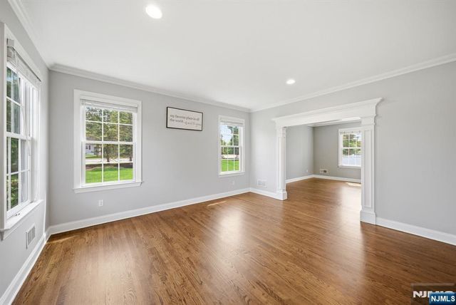 2 E David Drive, Hanover Township, NJ 07981