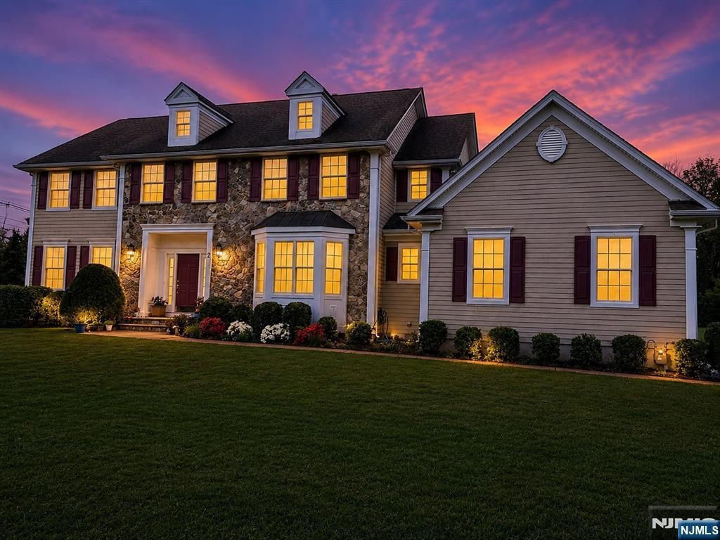 2 E David Drive, Hanover Township, NJ 07981