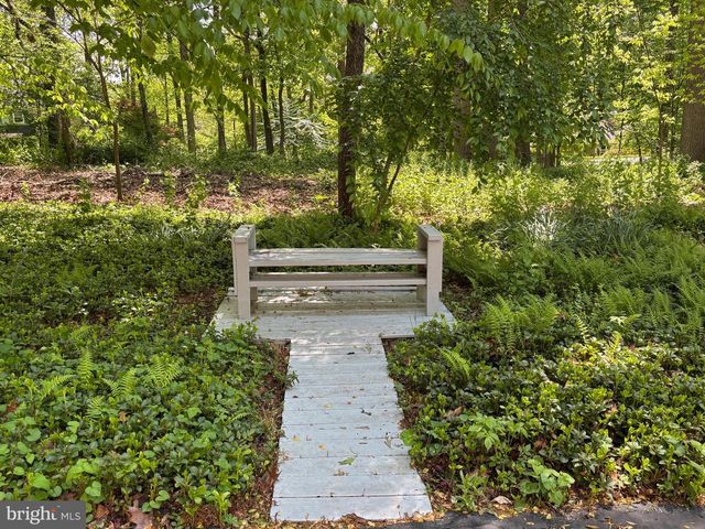 829 NATHAN HALE DR, West Chester, PA 19382