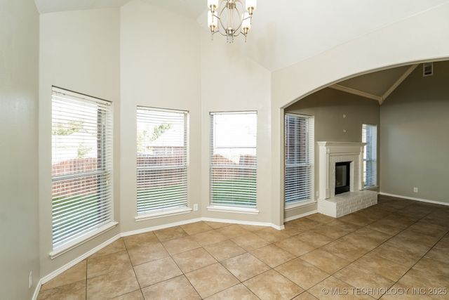 1212 E Canton Street S, Broken Arrow, OK 74012