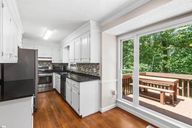 10 Woodway Drive, Greer, SC 29651