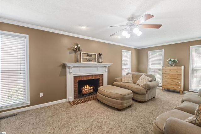 10 Woodway Drive, Greer, SC 29651