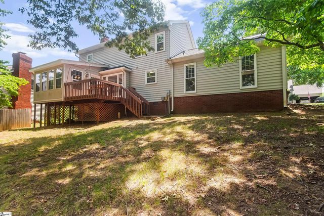 10 Woodway Drive, Greer, SC 29651