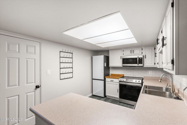 2300 Dickerson Road APT 51, Reno, NV 89503