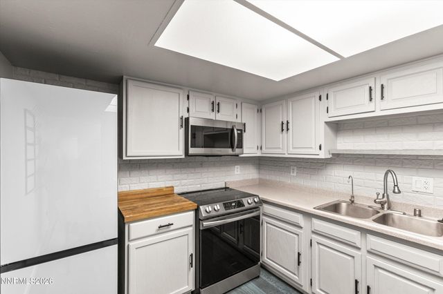 2300 Dickerson Road APT 51, Reno, NV 89503