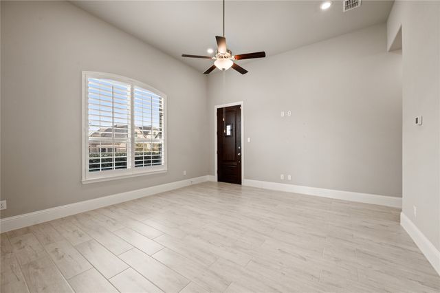 816 Gallant Fox Trail, Keller, TX 76248