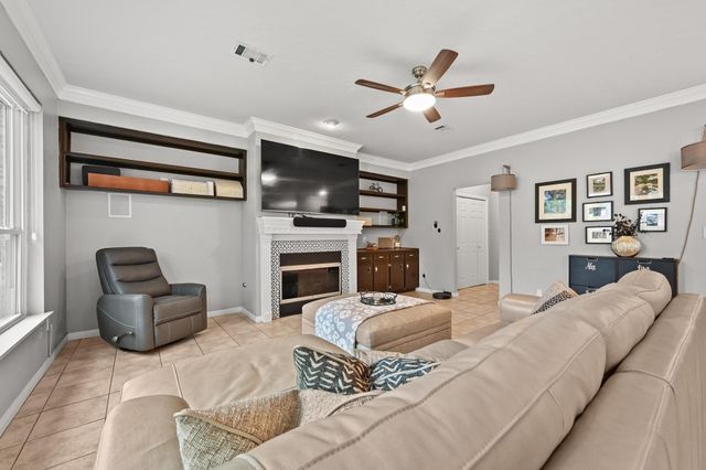 1212 Cardinal LN, Round Rock, TX 78681