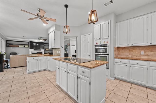 1212 Cardinal LN, Round Rock, TX 78681