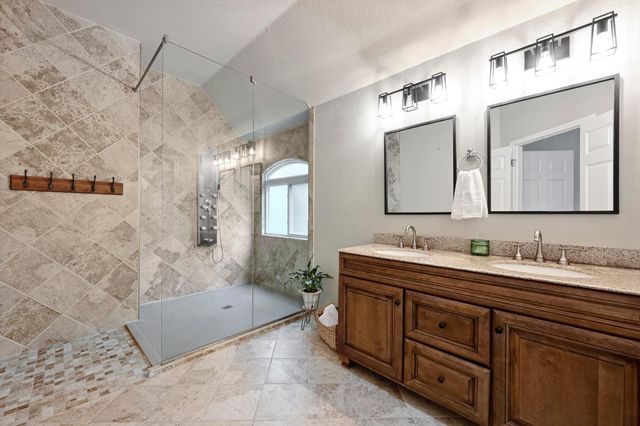 1212 Cardinal LN, Round Rock, TX 78681