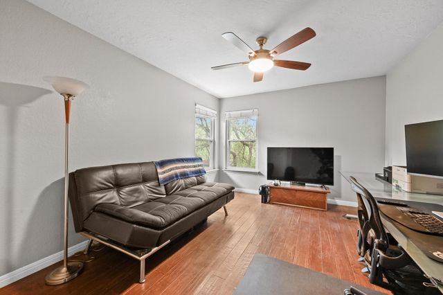 1212 Cardinal LN, Round Rock, TX 78681