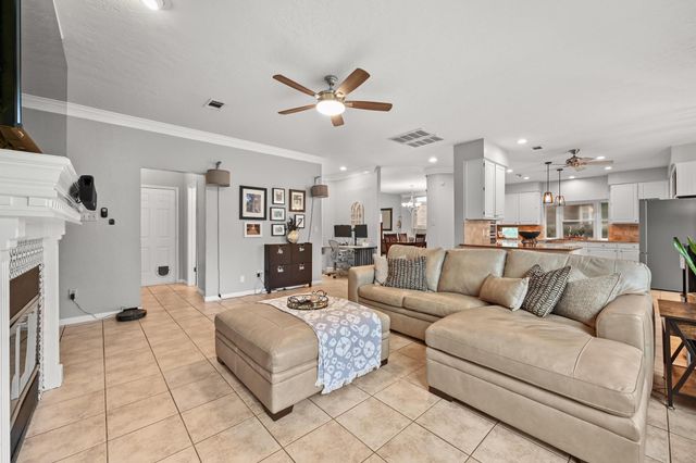 1212 Cardinal LN, Round Rock, TX 78681