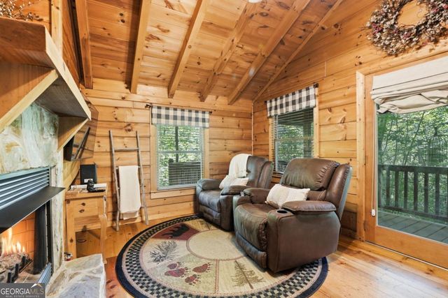 37 Dean Court, Blue Ridge, GA 30513