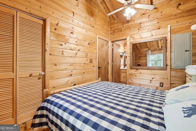 37 Dean Court, Blue Ridge, GA 30513