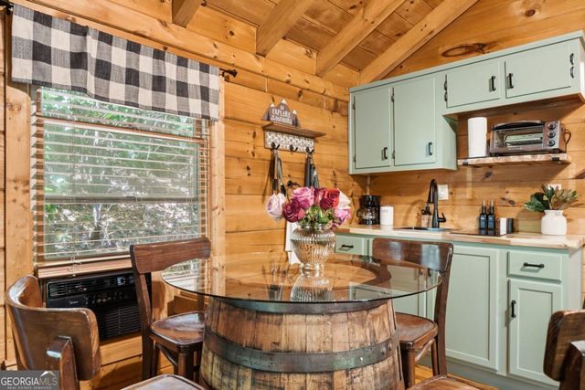 37 Dean Court, Blue Ridge, GA 30513