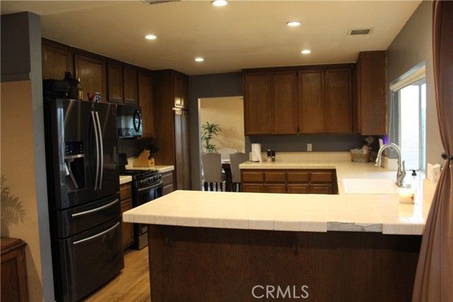 906 Brandywine, Eastvale, CA 92880