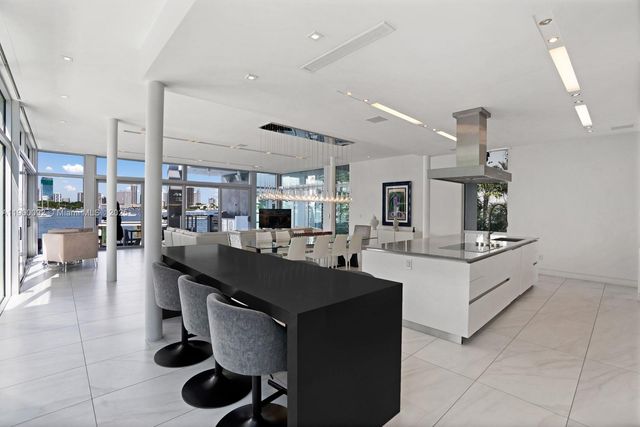 440 S Hibiscus Dr, Miami Beach, FL 33139