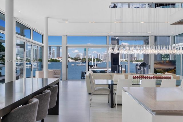 440 S Hibiscus Dr, Miami Beach, FL 33139