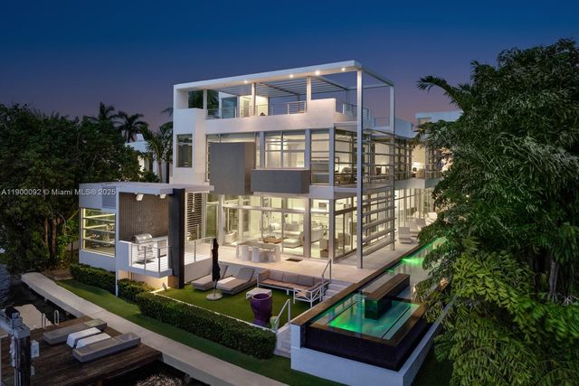 440 S Hibiscus Dr, Miami Beach, FL 33139