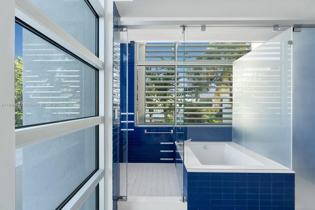 440 S Hibiscus Dr, Miami Beach, FL 33139