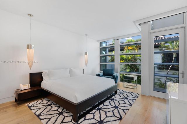 440 S Hibiscus Dr, Miami Beach, FL 33139