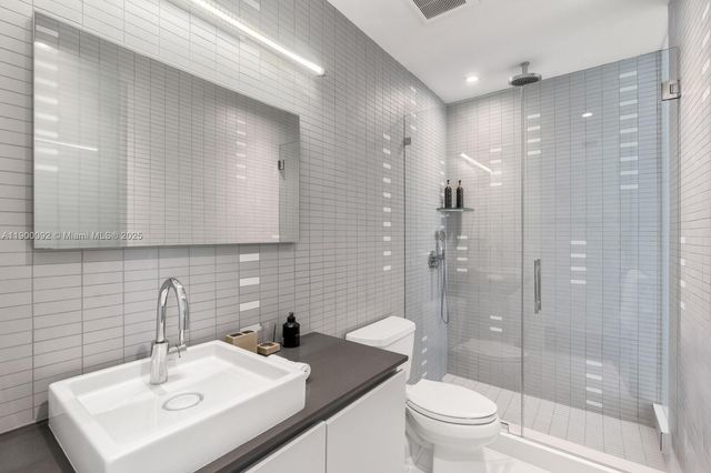 440 S Hibiscus Dr, Miami Beach, FL 33139