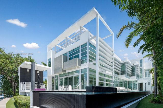 440 S Hibiscus Dr, Miami Beach, FL 33139