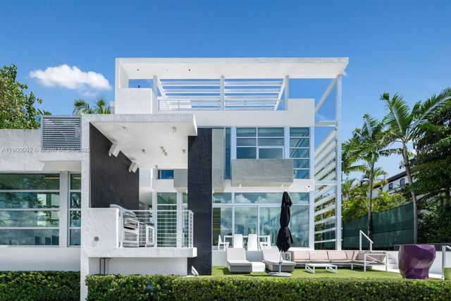 440 S Hibiscus Dr, Miami Beach, FL 33139