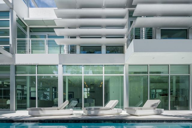 440 S Hibiscus Dr, Miami Beach, FL 33139