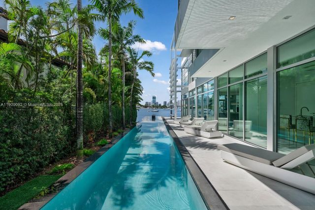 440 S Hibiscus Dr, Miami Beach, FL 33139