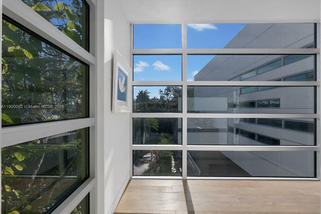 440 S Hibiscus Dr, Miami Beach, FL 33139