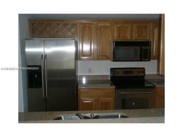 4242 NW 2nd St 1012, Miami, FL 33126