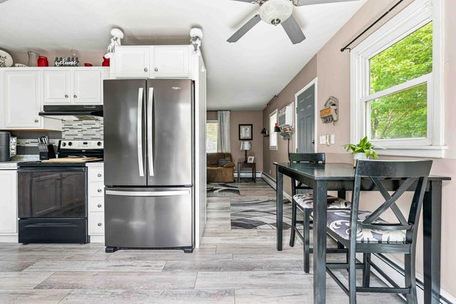 1921 N 10th Avenue N, Moorhead, MN 56560