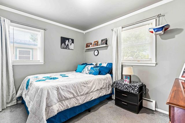 1921 N 10th Avenue N, Moorhead, MN 56560
